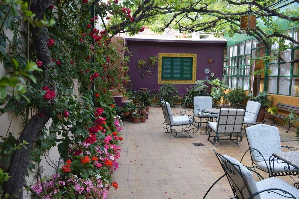 Hotel Mallorca Мендоса Экстерьер фото